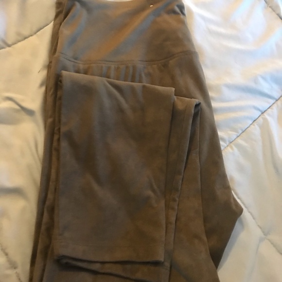 🔥🔥Leggings🔥🔥 - Picture 4 of 5